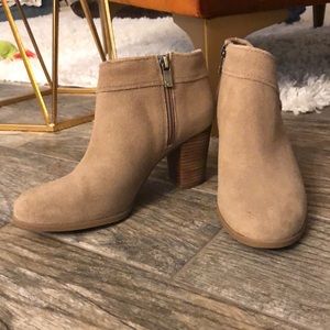 Koolaburra by Ugg, Light Tan Amalea Booties, size 7.5